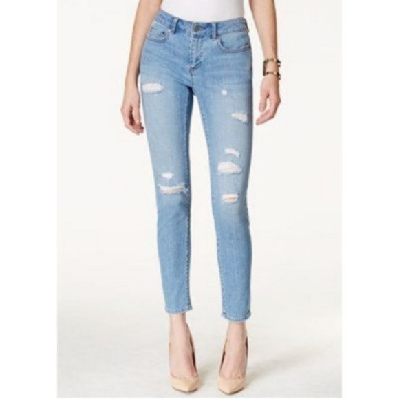 Two by Vince Camuto Jeans Woman's Blue Wash Ripped Sz.32/14_